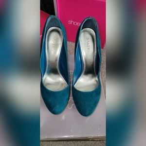 Gently worn platform heels